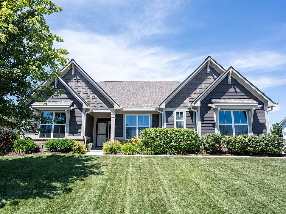 1st image of 16816 Oxbow Dr