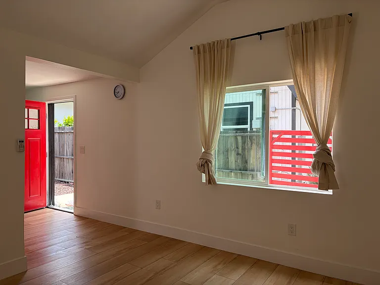 7537 Valaho Dr — Photo 3