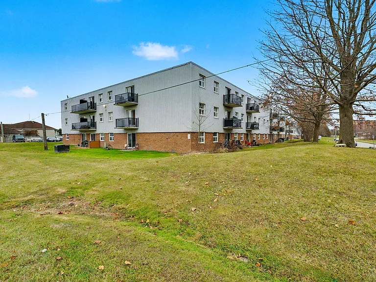 2 Avon Rd — Photo 19