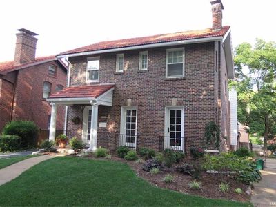421 Carswold Dr, Saint Louis, MO, 63105