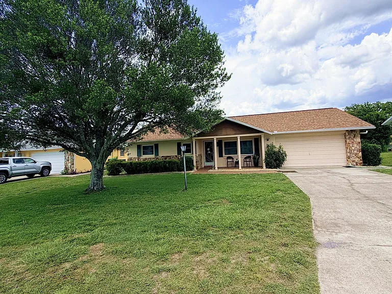 653 W Buttonbush Dr — Photo 2