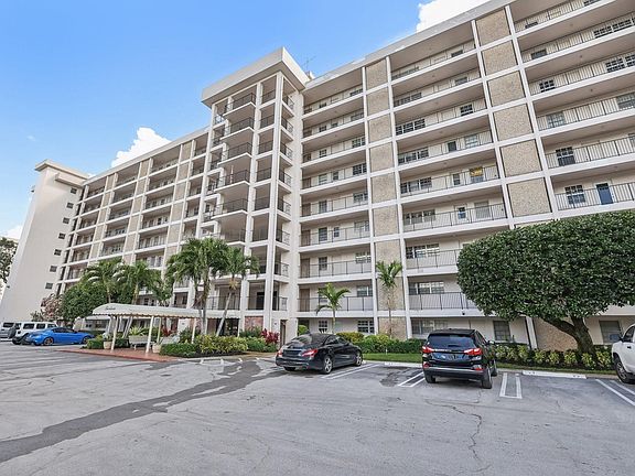 3rd image of 3300 N Palm Aire Drive #610