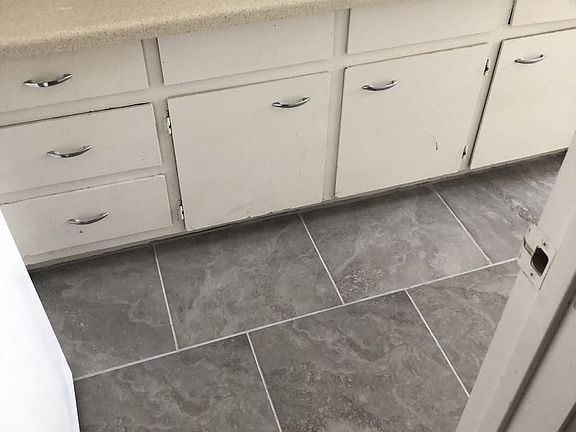2nd image of 602 E Sunset Dr