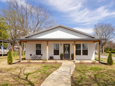 123 S Main St, Florence, AL, 35630