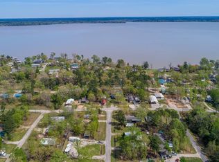480 W Woodland Shores Dr, Pointblank, TX 77364