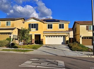 7121 Bella Strada Dr, Fontana, CA 92336