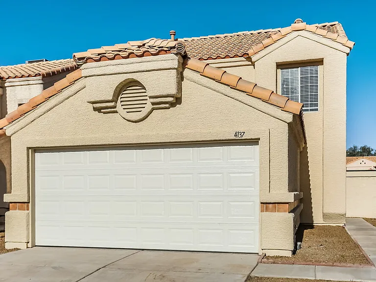 4137 Glenfield Cir — Photo 1