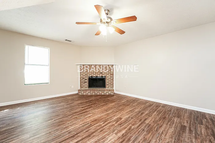 3 bed, 2.0 bath, 1630 sqft, $1,695 — Photo 4