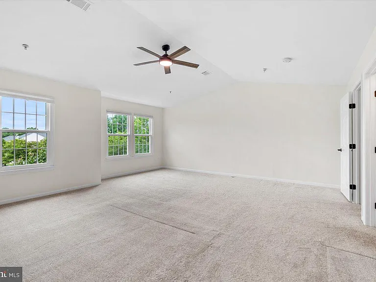 5227 Regal Ct — Photo 23