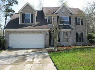 8501 Falling Leaf Ln, North Charleston, SC 29420
