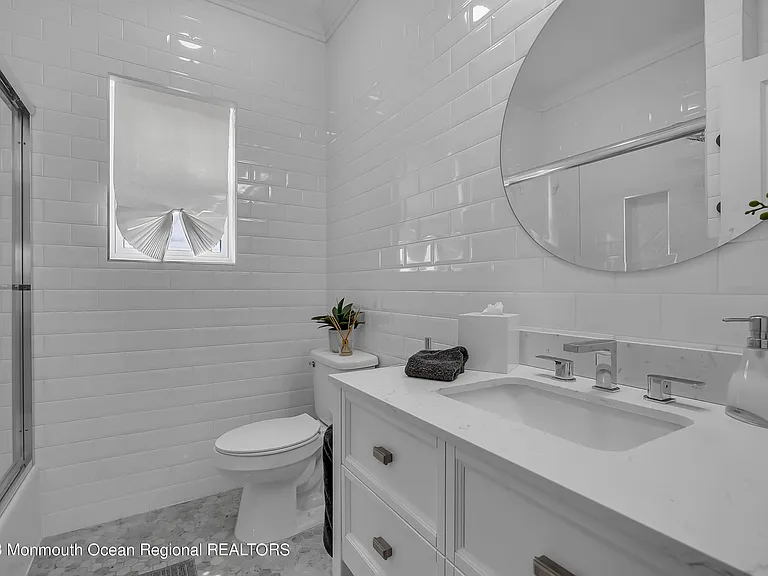 96 Wall St — Photo 18