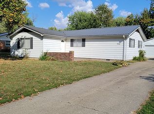704 Winthrop Dr, Crawfordsville, IN