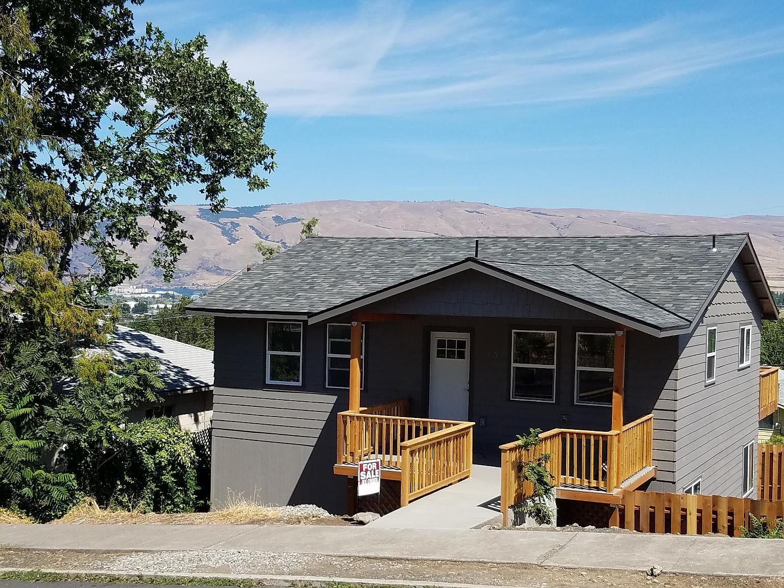 505 W 14th St, The Dalles, OR 97058 Zillow