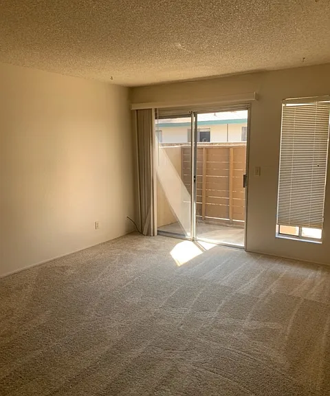 720 Adams St #10 — Photo 5