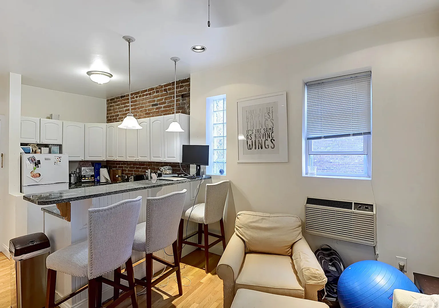 2 bed, 1.0 bath, 750 sqft, $3,695 — Photo 2