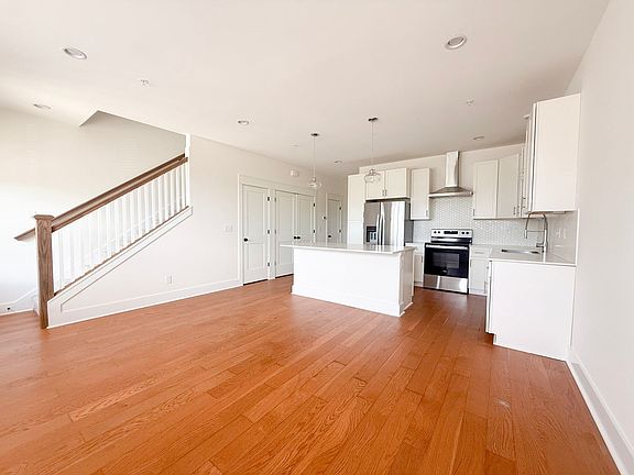 3rd image of 208 Allison Way