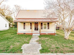 204 Woodside Ave, Fountain Inn, SC 29644