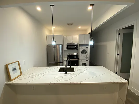 Rented by Suzuki Capital LLC | media 1