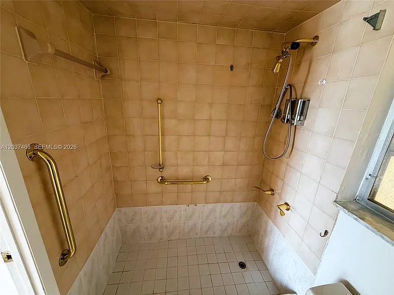 8775 Park Blvd #406 — Photo 13
