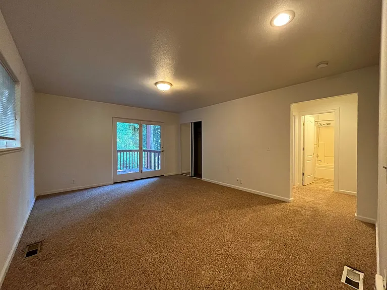 1146 Vista Dr — Photo 18