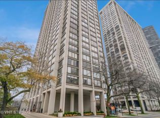 5455 N Sheridan Rd APT 405, Chicago, IL 60640