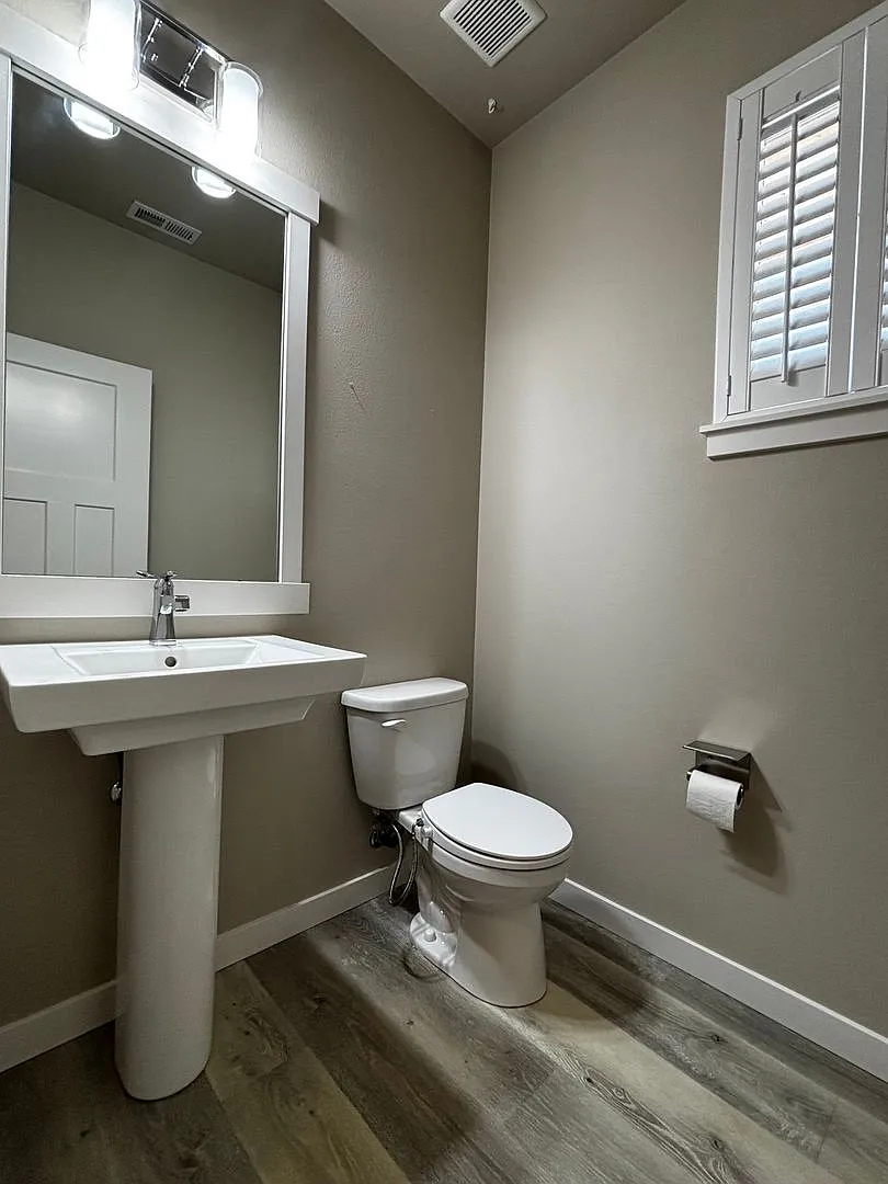 Stunning Puyallup Home — Photo 3