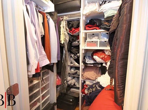 1674 East 22nd Street image 15 of 24