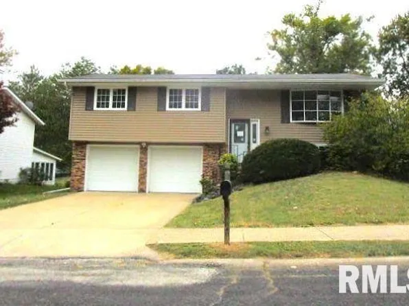 3821 N Laramie St, Peoria, IL 61615