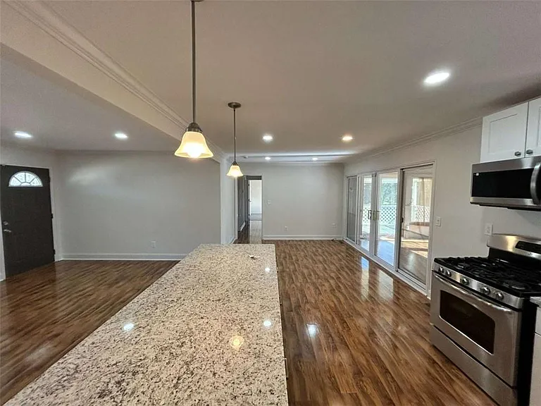 4642 Elmhurst Dr — Photo 31
