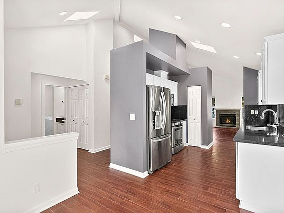 3rd image of 9943 Rock Port Ln NW