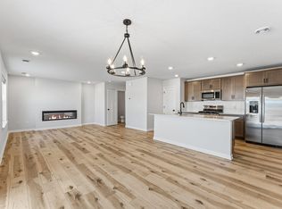 1224 Edge Cir, Jordan, MN 55352