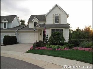 326 River Wood Trl #11, Milford, MI 48381