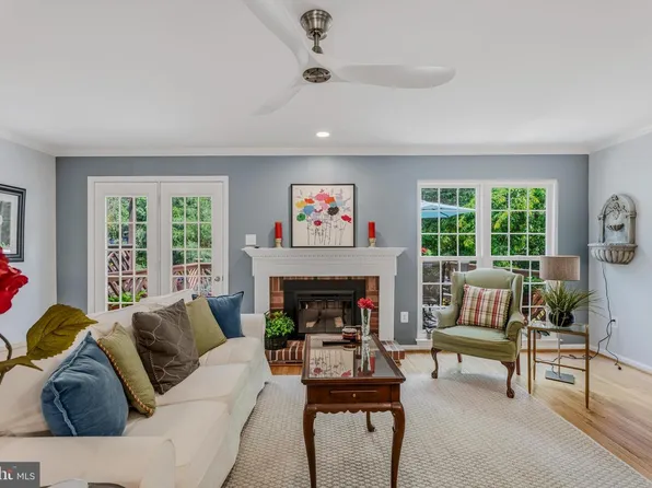 743 Leister Dr, Lutherville Timonium, MD 21093