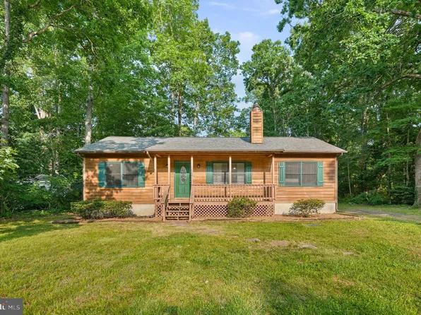 12846 Homestead Ln, Lusby, MD 20657
