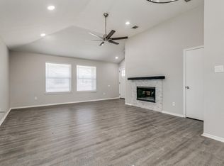 1104 Highpoint Rd, Bedford, TX 76022