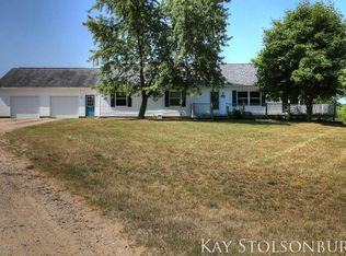 8149 Old Tree Dr, Middleville, MI 49333