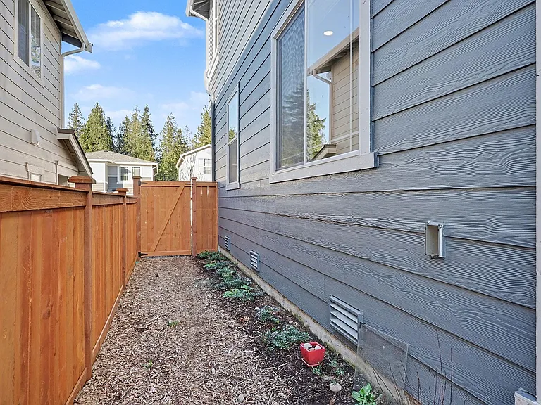 14363 271st Cir NE — Photo 38