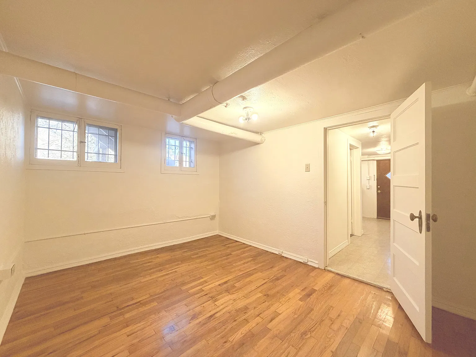 1 bed, 900 sqft, $900 — Photo 3