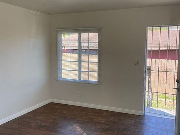 4th image of 4355 Parks Ave #4357