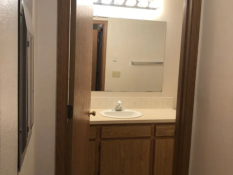 1557 NW Turner Dr — Photo 8
