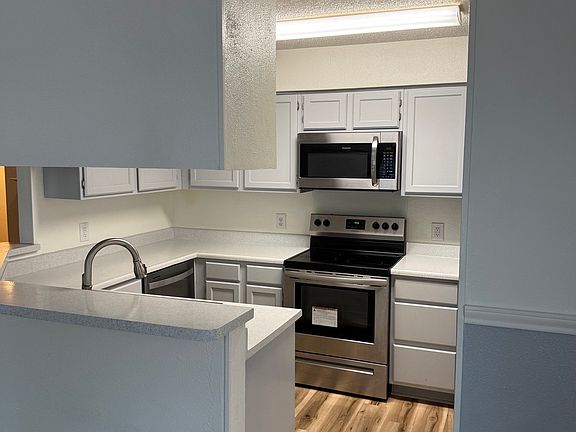 5th image of 10955 Wurzbach Rd #801
