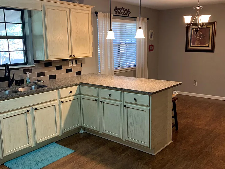 2912 Denise Dr — Photo 6