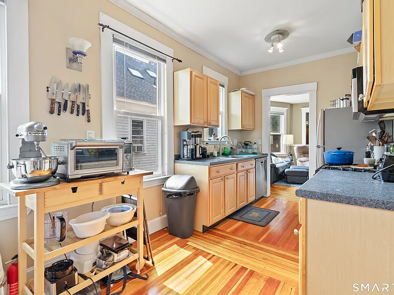 253 W Elm St #2 — Photo 3