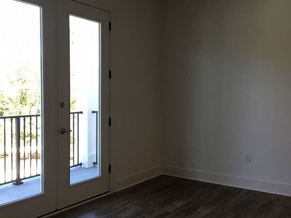 4th image of 204 Arcadian Row #204