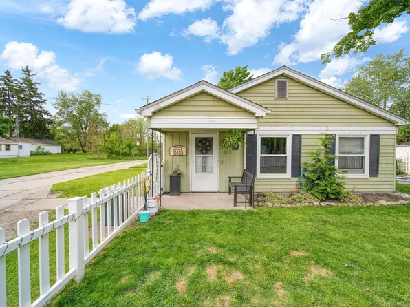 317 Clark St APT A, Clinton, MI 49236