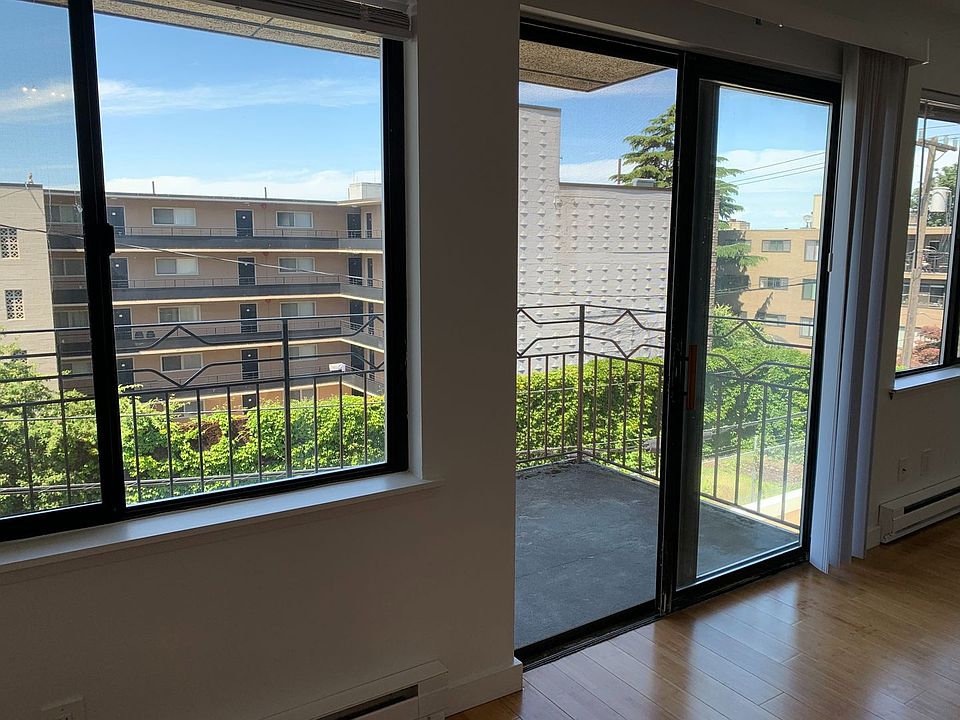 1st image of 527 Summit Ave E #302