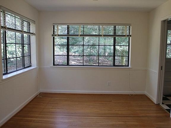 4th image of 4215 Wakefield Dr