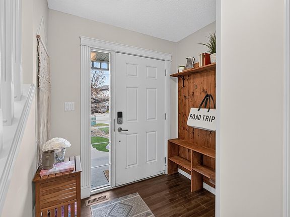 4th image of 7 Bremner Cres