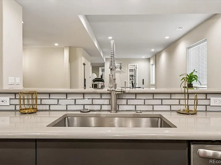 22280 Boundstone Dr — Photo 44