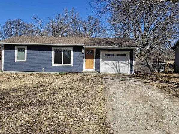 500 N Milton St, Auburn, KS 66402